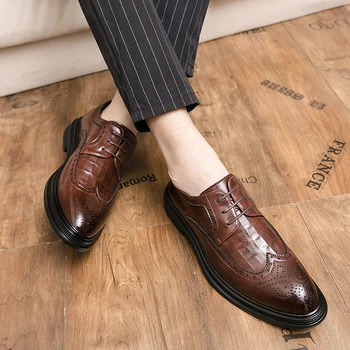 Классические высококачественные МОДНЫЕ оксфордские туфли с острым носком, Мужская обувь на шнуровке, роскошные мокасины с острым носком, повседневные броги, Кожаная обувь